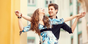 10 Unexpected Habits of Happy Couples